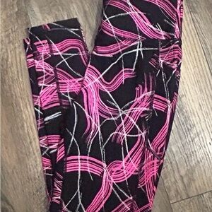 NWOT DKNY Women’s Black & Pink Leggings. Perfect yoga pants!